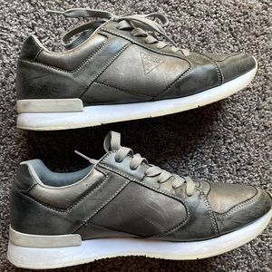 🌟GUESS sneakers🌟